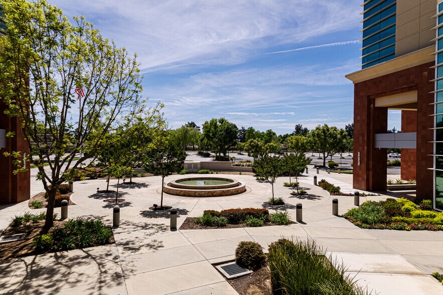 More Photos Of 9600 Ming Ave, Bakersfield Office For Lease