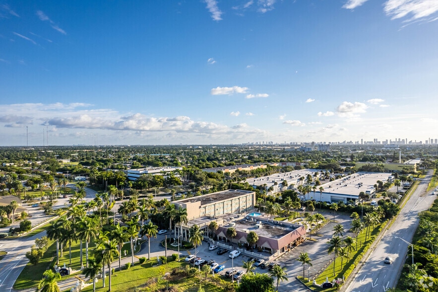 More Photos Of 16805 NW 12th Ave, Miami Hotel For Lease