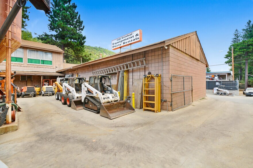 More Photos Of 26325 Pine Ave, Rimforest Freestanding For Sale