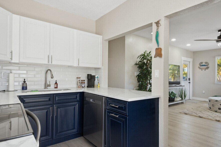 More Photos Of 1214 Bay Pine Blvd, Indian Rocks Beach Apartments For Sale