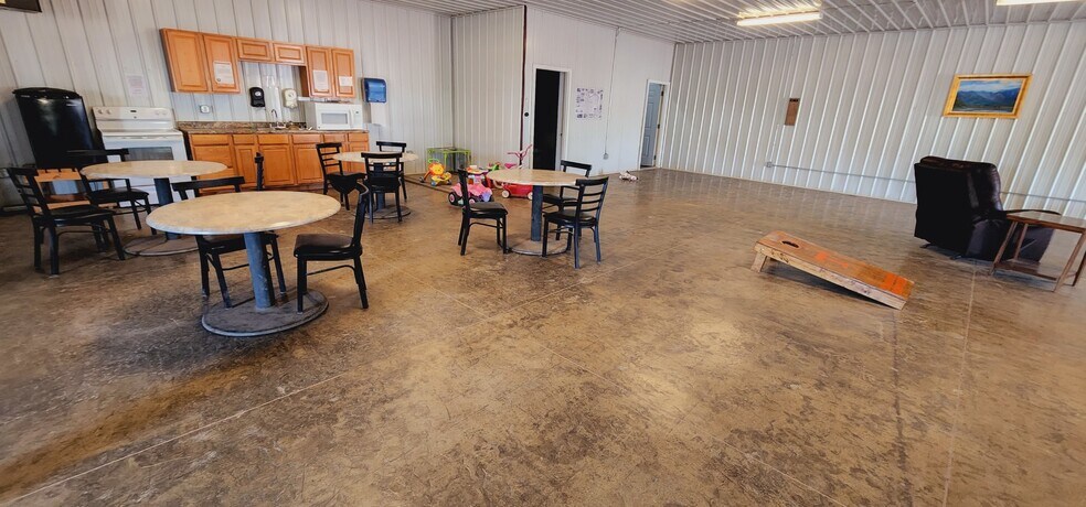 More Photos Of 2052 NW 125th Ave, Watford City Specialty For Sale
