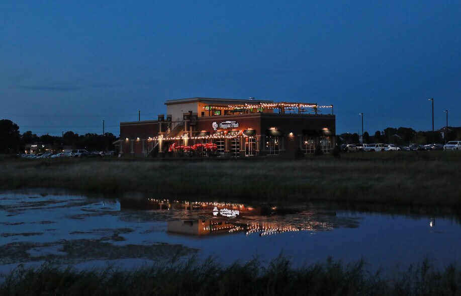 More Photos Of 1710 Crossings Blvd, Shakopee Restaurant For Sale