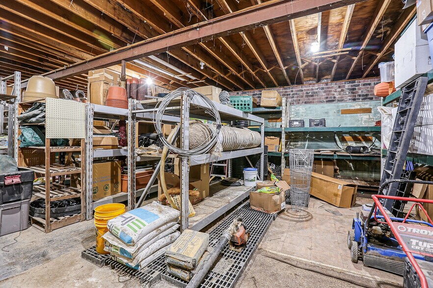 More Photos Of , Blue Springs Unknown For Sale