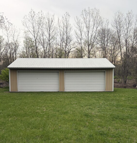 More Photos Of 11517 N US Highway 41, Lake Village General Retail For Sale
