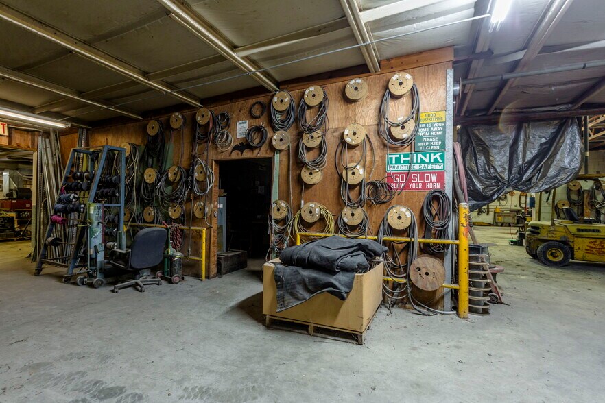 More Photos Of 1446 Jacob Burner Dr, Mcgaheysville Warehouse For Lease