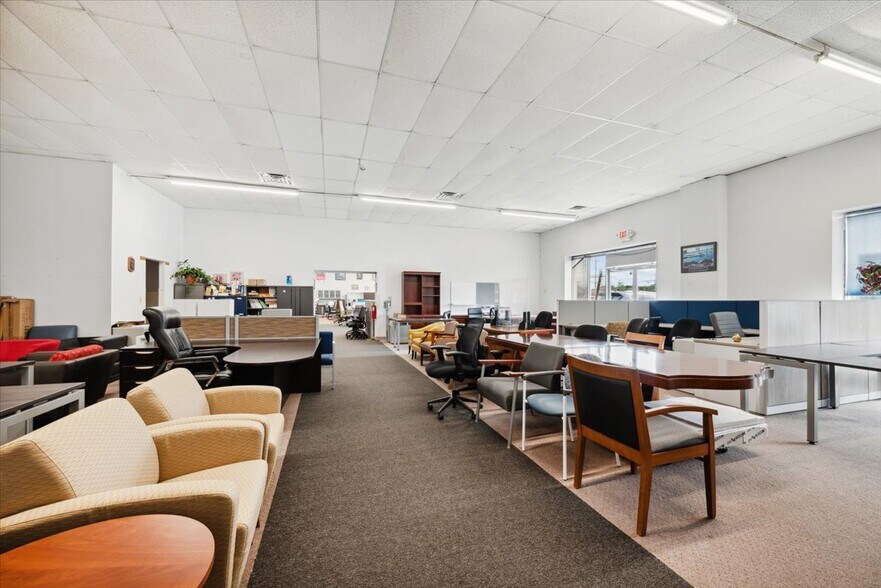 More Photos Of 152 Route 22 W, Green Brook General Retail For Sale