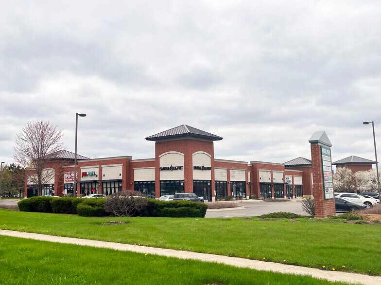 More Photos Of 435 Angela Ln, Crystal Lake Unknown For Lease