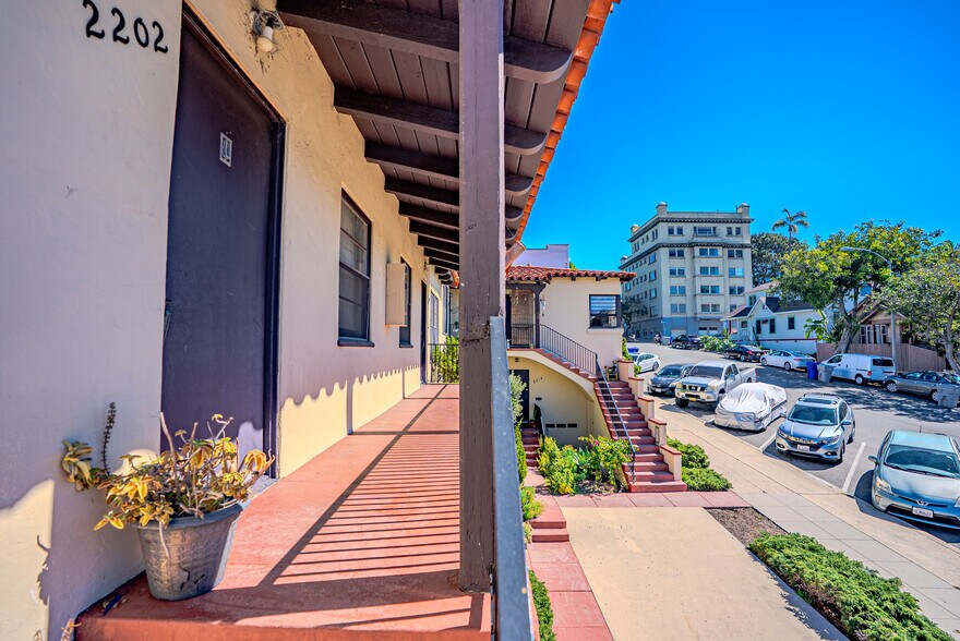 More Photos Of 2202-2216 E St, San Diego Apartments For Sale