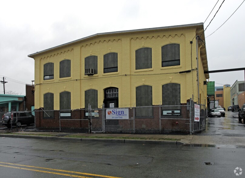 More Photos Of 28 Albert Ave, Newark Warehouse For Lease