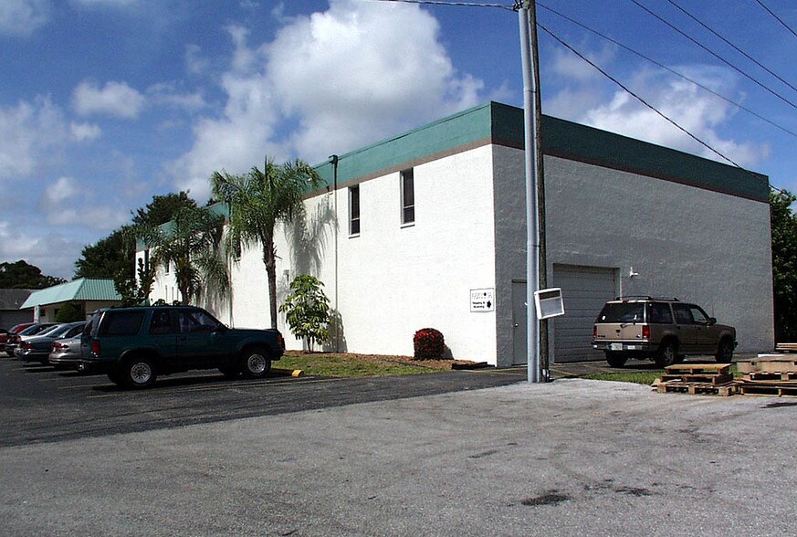 More Photos Of 1933 Whitfield Park Loop, Sarasota Warehouse For Lease