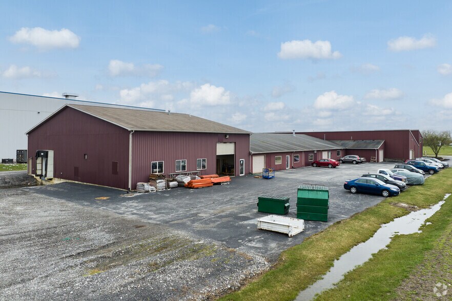 More Photos Of 2029 Wood-Bridge Blvd, Bowling Green Light Manufacturing For Lease