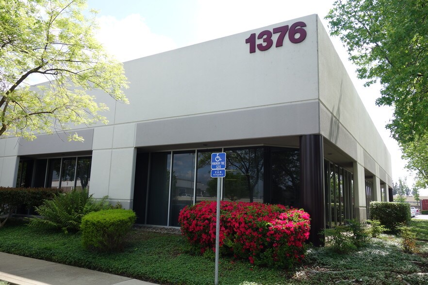 More Photos Of 1376 Lead Hill Blvd, Roseville Flex For Lease