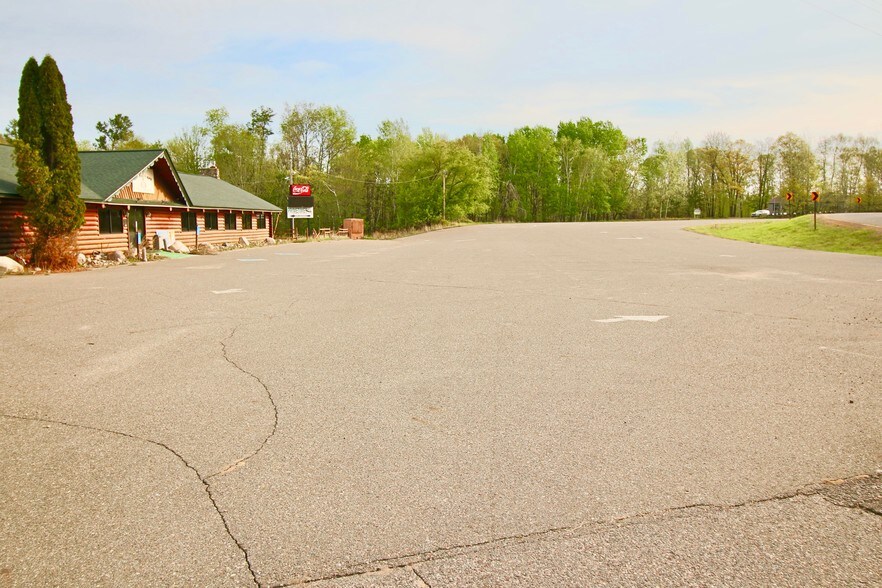 More Photos Of 8548 Ski Chalet Dr, Breezy Point Restaurant For Sale