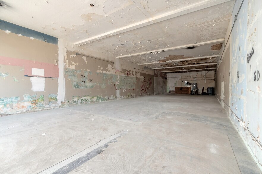 More Photos Of 135 Orange Ave, Daytona Beach Storefront For Sale