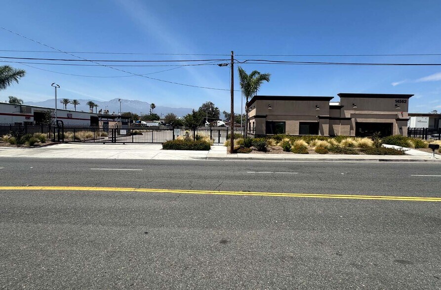 Primary Photo Of 14562 Slover Ave, Fontana Land For Lease