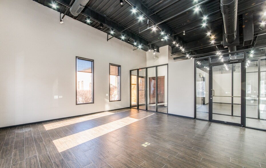 More Photos Of 1645 S River Rd, Des Plaines Office For Sale