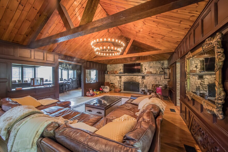 More Photos Of 201 Swartekill Rd, Highland Specialty For Lease