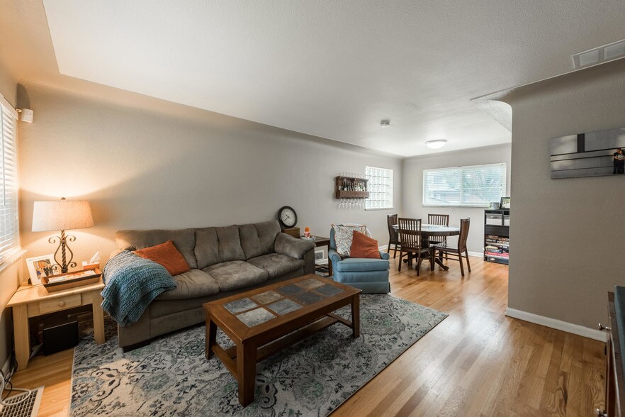 More Photos Of 2525-2527 S University Blvd, Denver Apartments For Sale