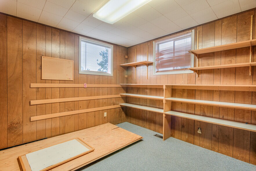 More Photos Of 502 NE Revere Ave, Bend Specialty For Sale