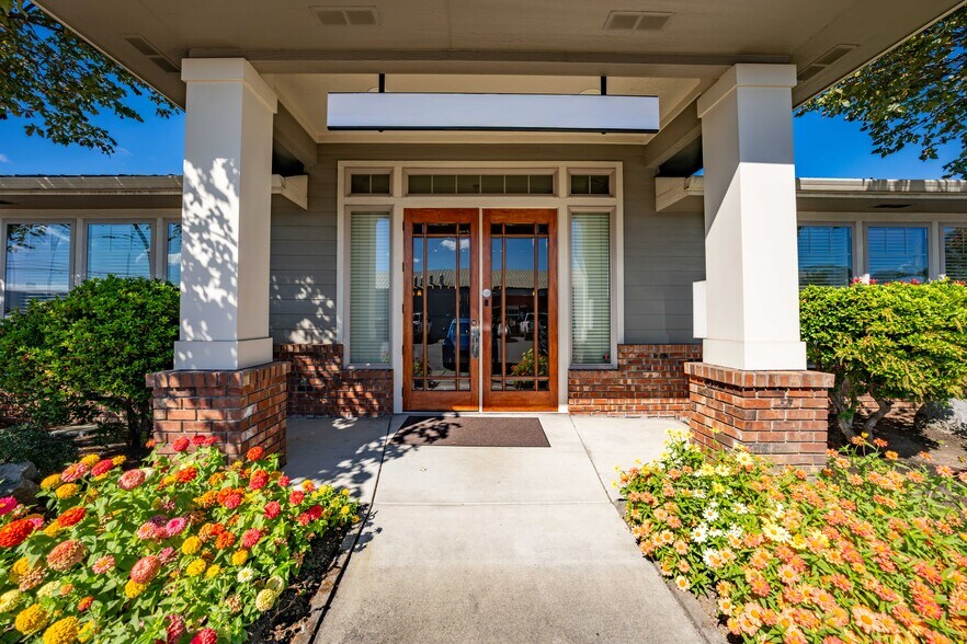 More Photos Of 2436 W Main St, Medford Office For Sale