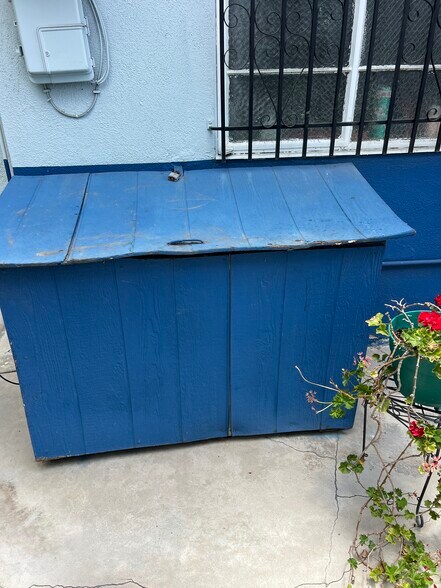 More Photos Of 13175 Paramount Blvd, South Gate Office For Sale