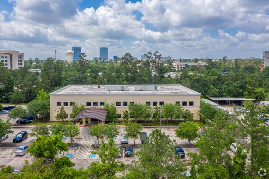 More Photos Of 9191 Pinecroft Dr, The Woodlands Medical For Lease