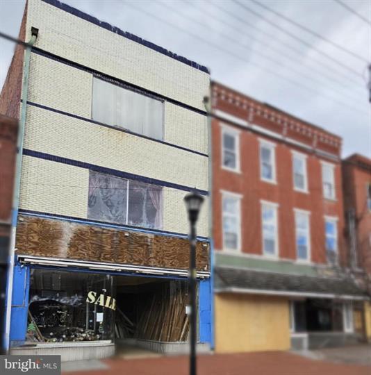 More Photos Of 138 W Broadway, Salem Storefront Retail Office For Sale