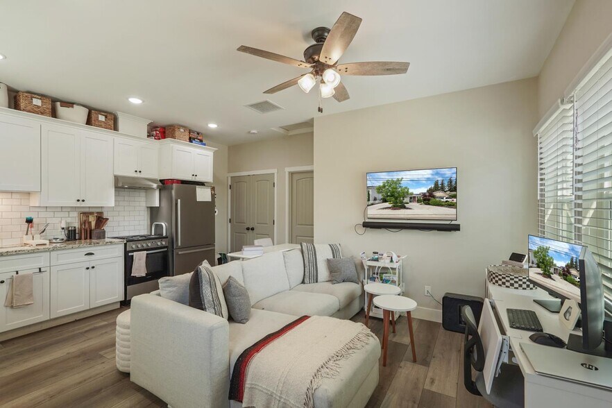 More Photos Of 595 E Augusta St, Woodbridge Apartments For Sale