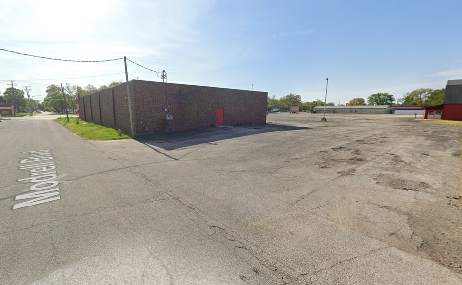 More Photos Of 1657 Cassopolis St, Elkhart Freestanding For Lease