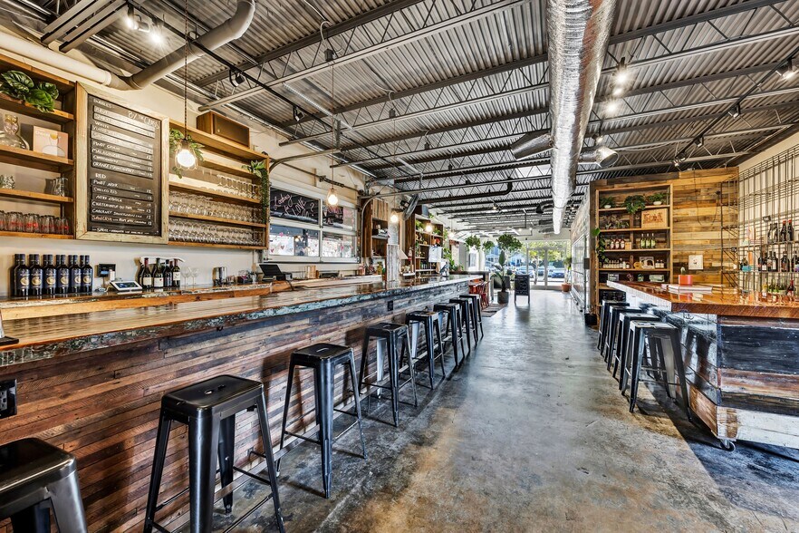 More Photos Of 1007 N 4th St, Wilmington Storefront For Lease