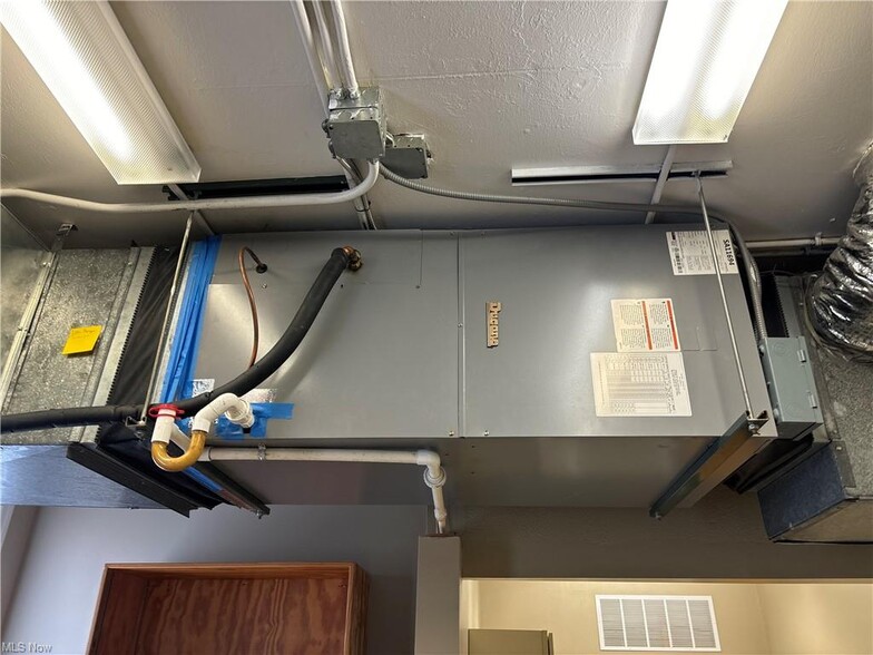 More Photos Of 3312 Lake Ave, Ashtabula Office For Sale