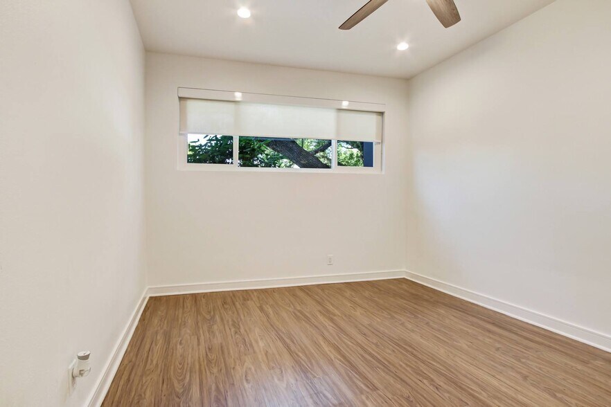 More Photos Of 700 S 6th St, Burbank Apartments For Sale