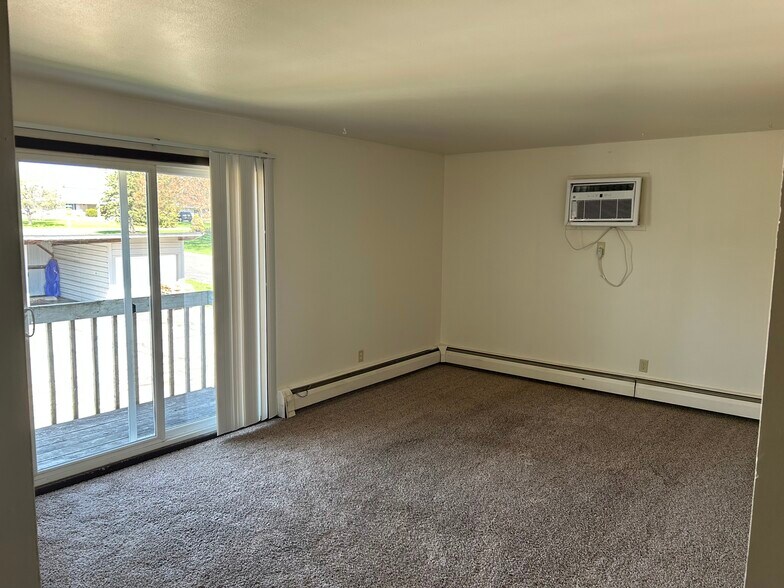 More Photos Of 201 Weed St, Fox Lake Apartments For Sale
