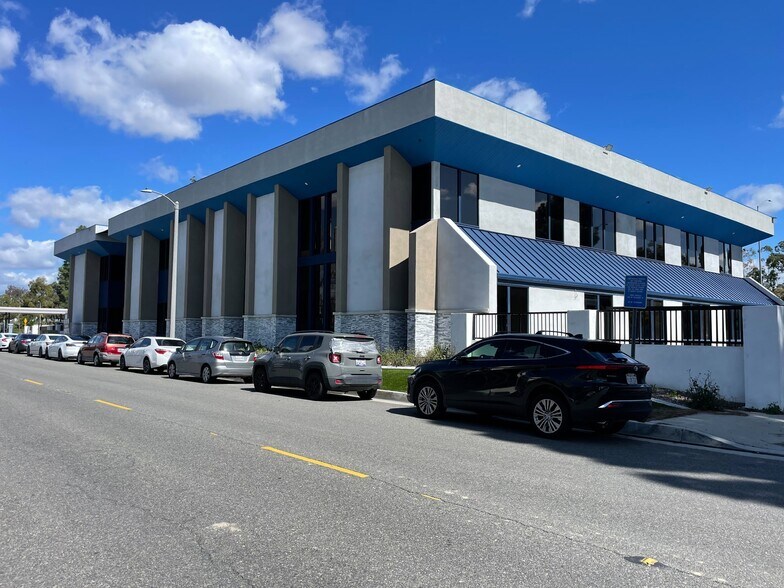 More Photos Of 171 S Anita Dr, Orange Medical For Lease