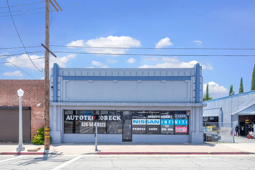 More Photos Of 1880-1920 Walnut St, Pasadena Auto Repair For Lease