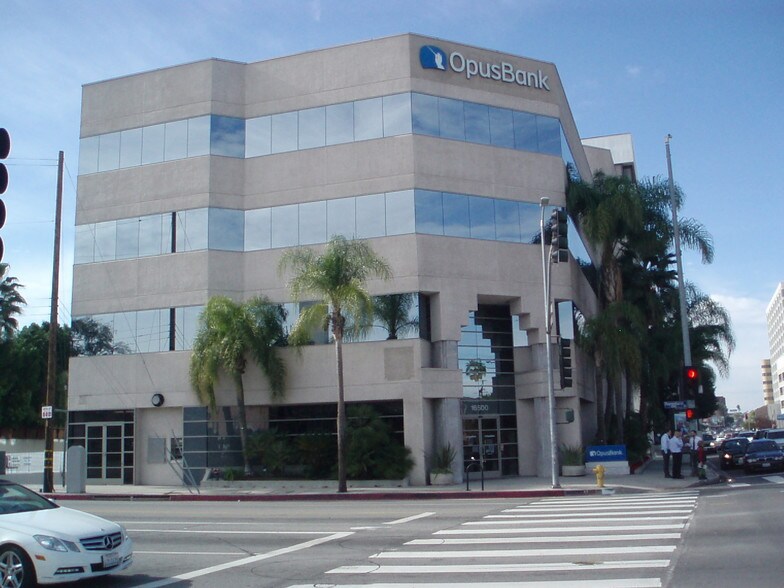 More Photos Of 16500 Ventura Blvd, Encino Medical For Lease