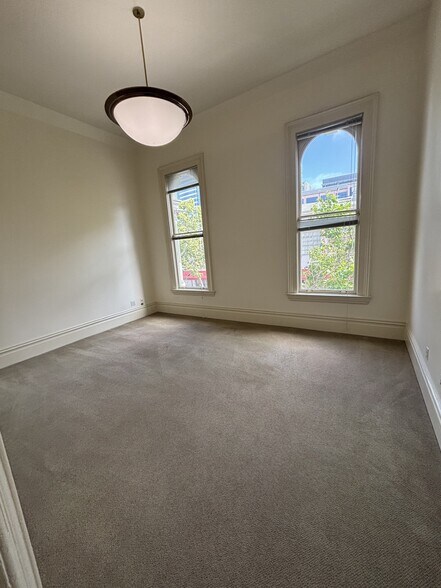 More Photos Of 817-827 Washington St, Oakland Office For Lease