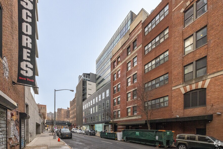 More Photos Of 520 W 27th St, New York Loft Creative Space For Lease