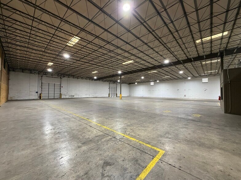 More Photos Of 13609 Archer Dr, Laredo Warehouse For Lease