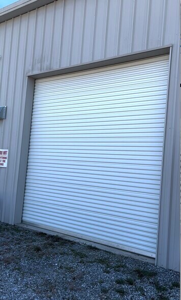 More Photos Of 506 Industrial Dr, Rockmart Warehouse For Lease