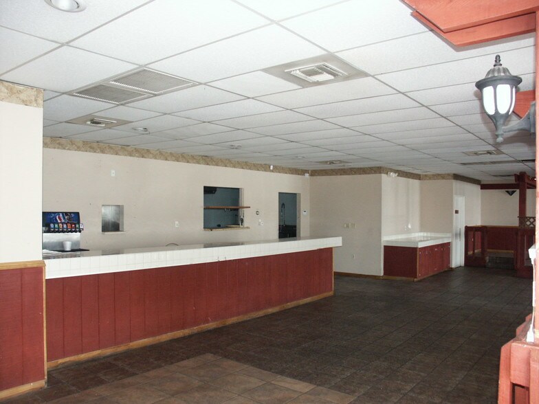 More Photos Of 5023-5051 W Olive Ave, Glendale Storefront Retail Office For Lease