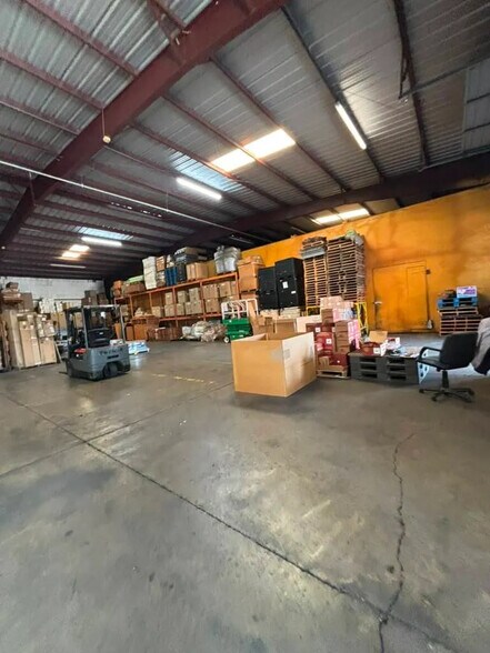 More Photos Of 14419 Industry Ave, Laredo Warehouse For Lease