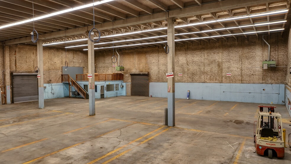 More Photos Of 675 Elkton Dr, Colorado Springs Distribution For Lease