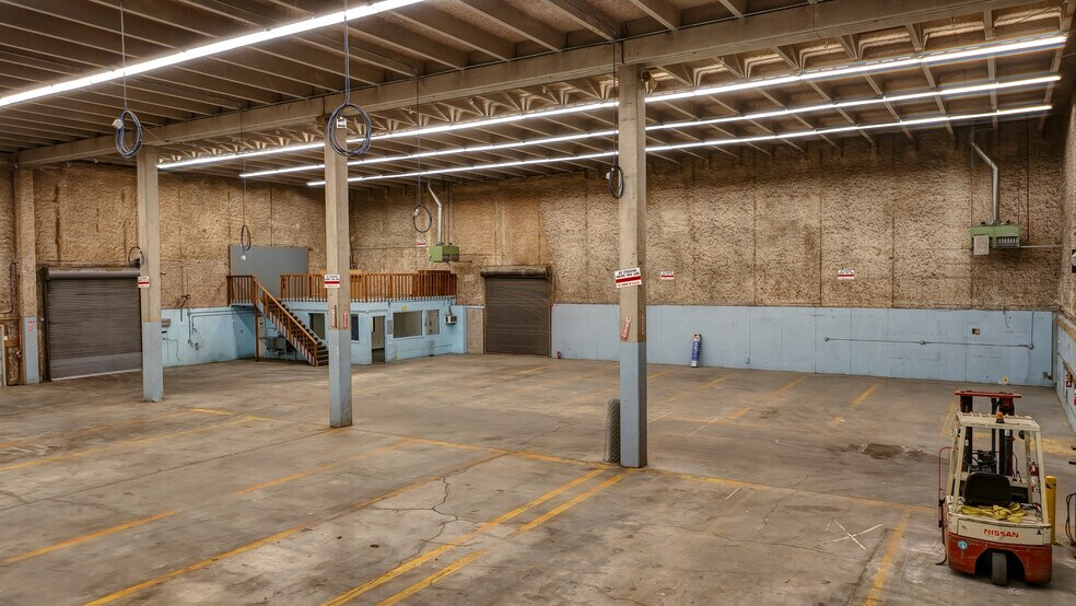 More Photos Of 675 Elkton Dr, Colorado Springs Distribution For Lease