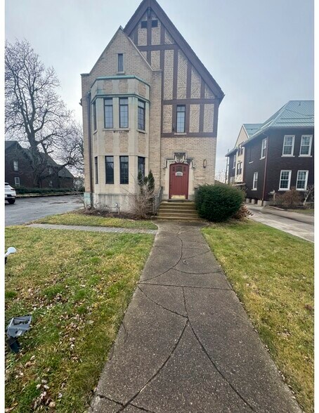 Primary Photo Of 561 Ridge Rd, Lackawanna Office Residential For Sale