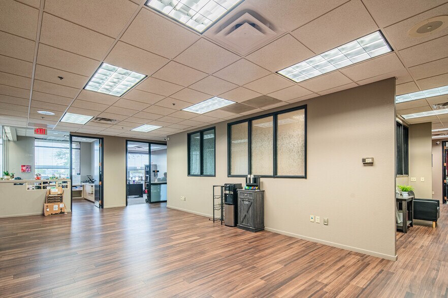 More Photos Of 12515 W Bell Rd, Surprise Office For Lease