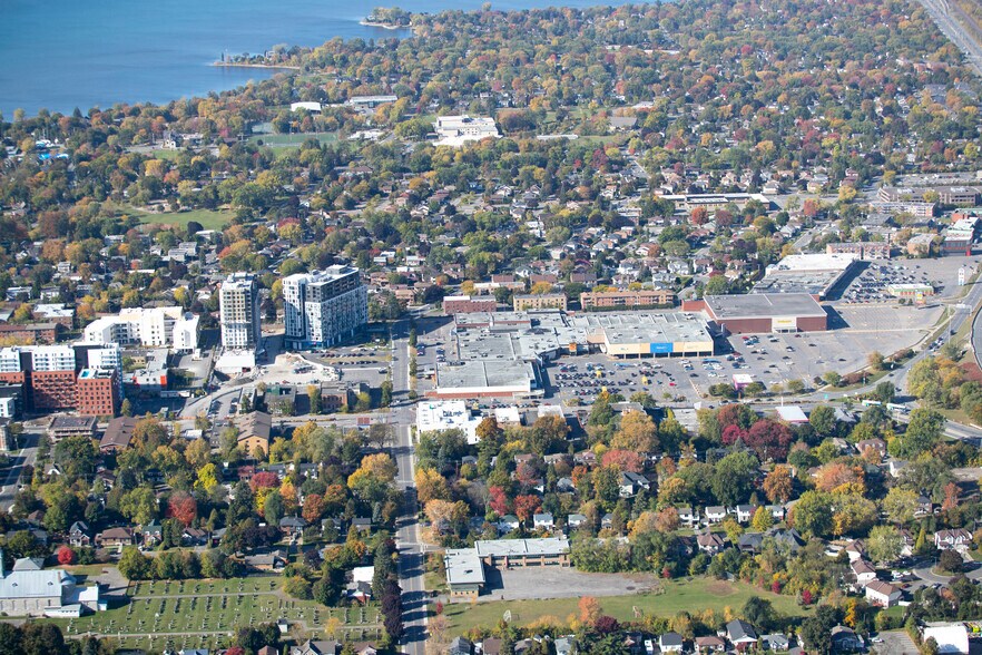 More Photos Of 310-484 Av Dorval, Dorval General Retail For Lease