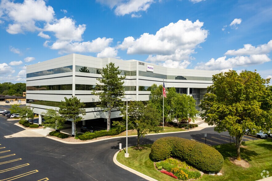 More Photos Of 28588 Northwestern Hwy, Southfield Office For Lease