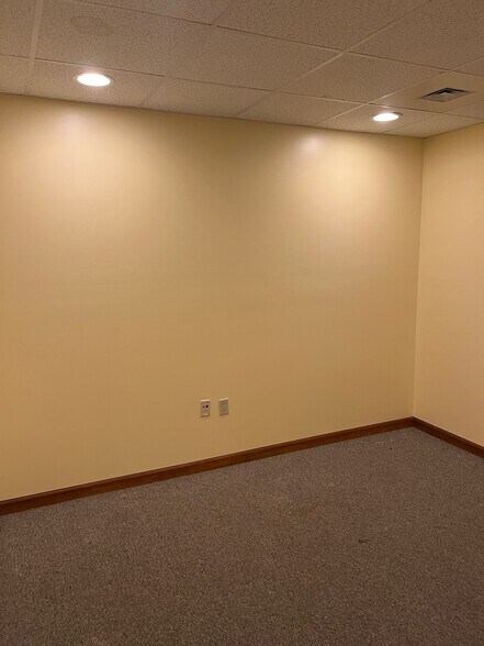 More Photos Of 705-709 Main St, Hallstead Office For Sale