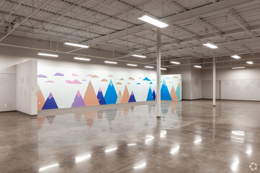 More Photos Of 2201 S Interstate 35 E, Denton Department Store For Lease